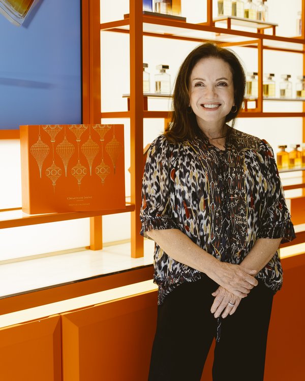 Portrait officiel de Linda Pilkington, fondatrice et créatrice de la maison de parfumerie britannique Ormonde Jayne